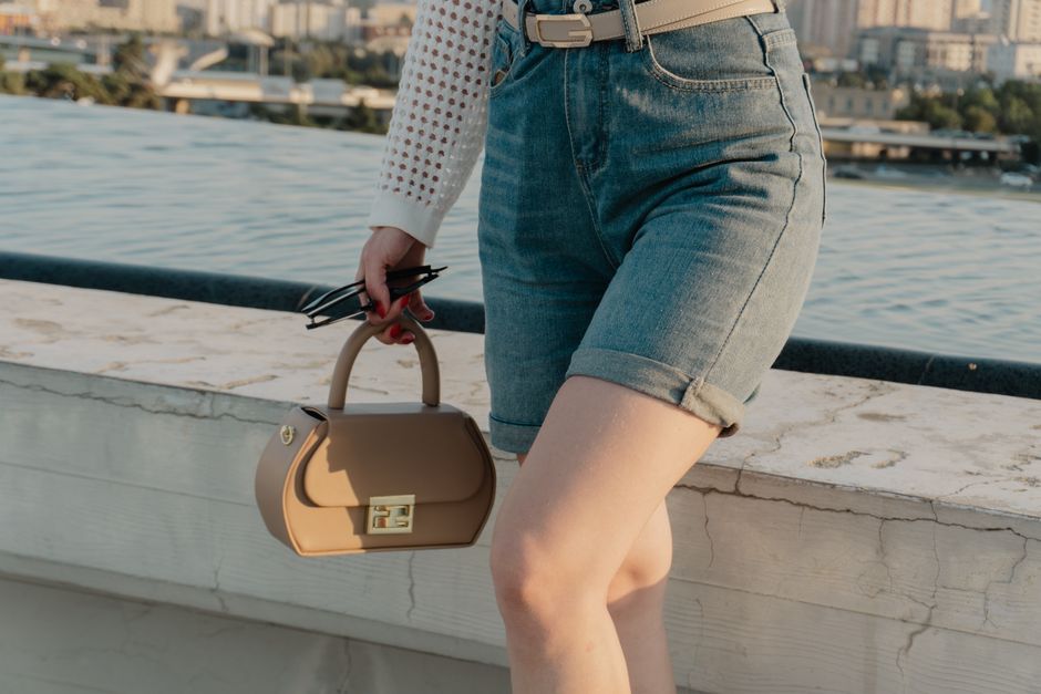 Belt and Bag Proportions for Wide-Leg Trousers
