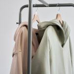 Capsule Wardrobe Tops for Women: Essential Styles and Fabric Selection 2024