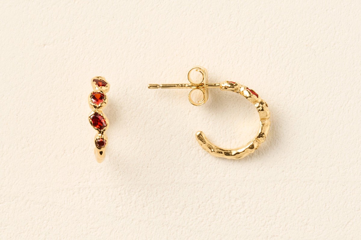 Red-accented Agapée hoop earrings