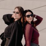 Sunglass Styles That Photograph Well: A Frame Buyer’s Guide